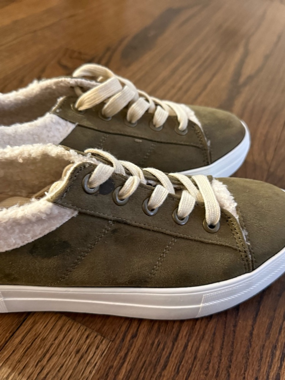 Soda Olive Green Sherpa-Lined Women's Sneakers
